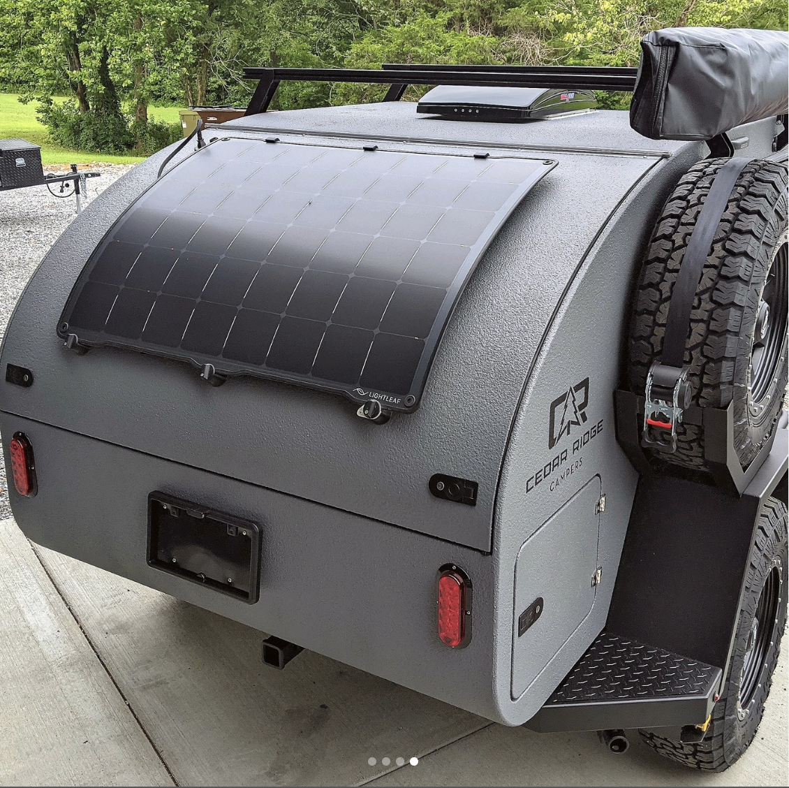 LIGHTLEAF dropLeaf Deployable lightweight RV Trailer Solar Panel