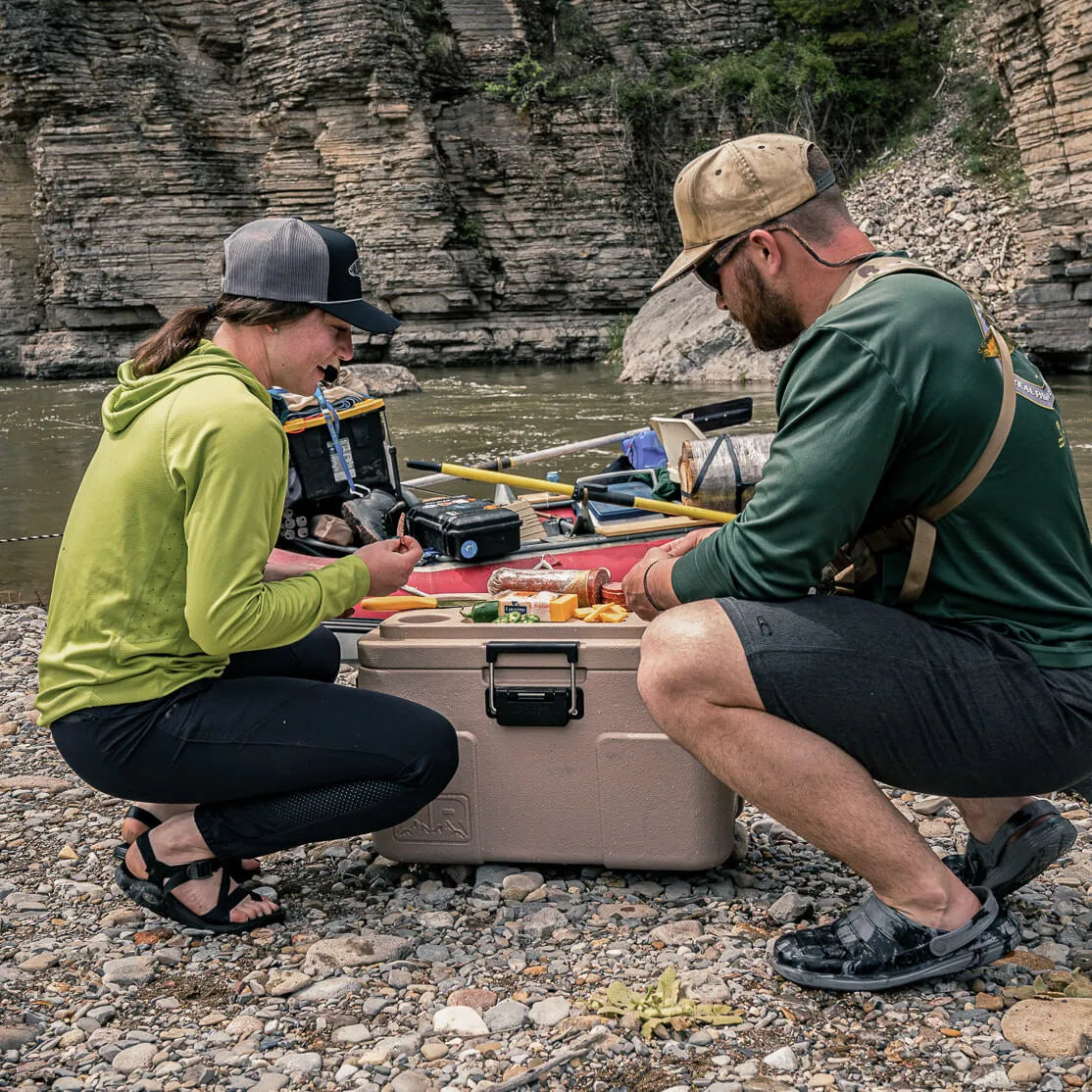 RUGGED ROAD 65 V2 Ultralight Floating Portable Cooler